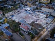 Firma działała tu 60 lat. Trwa wyburzanie ostatnich budynków