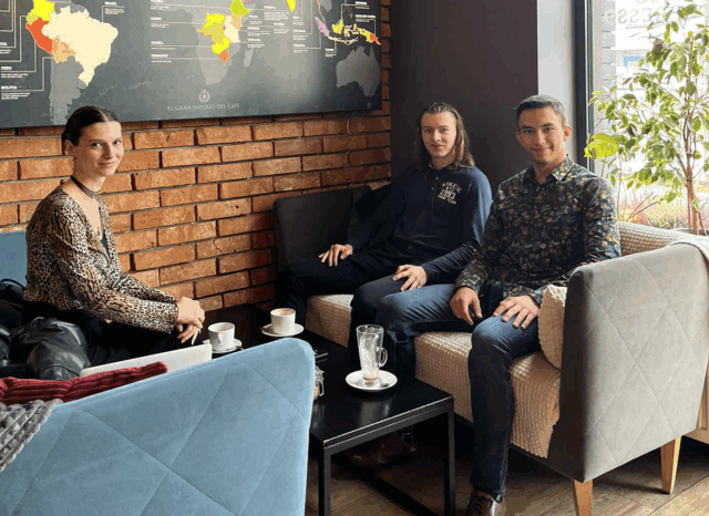 39B5F3F1-FA5C-4960-96A8-F061D71DF036