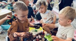 Baby Senses, czyli dzieciństwo pełnymi garstkami