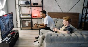 Grasz na konsoli? Sprawdź, jak dobrać do niej telewizor!