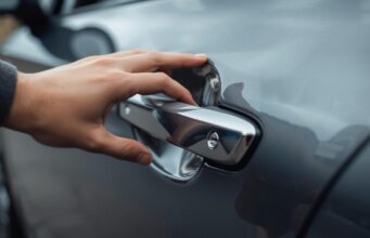 Kolejny SUV skradziony z parkingu osiedlowego