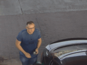 „Lewe” tablice na Jaguarze. Kto zna kierowcę?